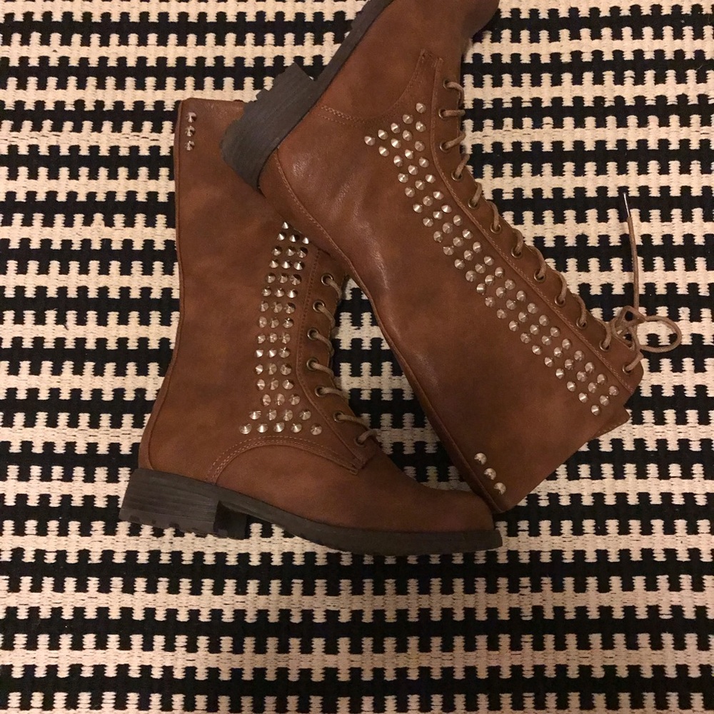 Boots - Picture 2 of 2